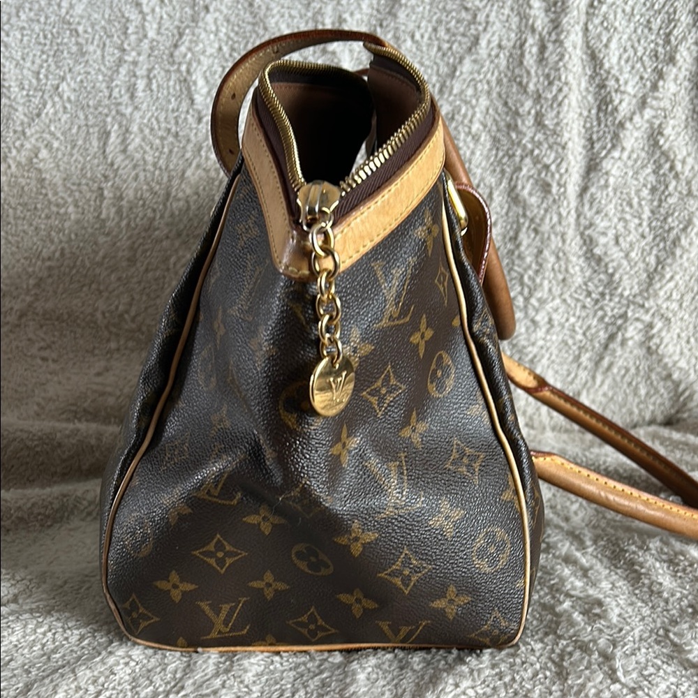 Louis Vuitton Tivoli GM Satchel with Monogram Pattern - Picture 2 of 10